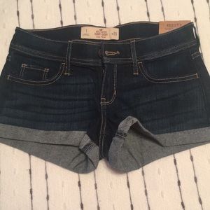 HOLLISTER: *Brand New Low Rise Denim Shorts
